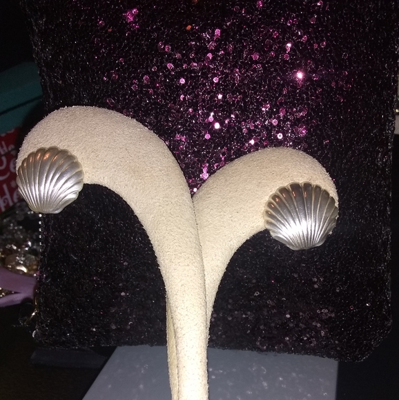 VINTAGE!/ STERLING SEASHELL POST EARRINGS β€οΈ - Picture 3 of 14